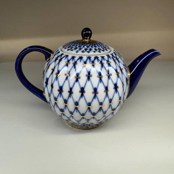 Lomonosov Porcelain Other - Lomonosov Russian Imperial Porcelain Gold Detailing Cobalt Net Teapot 3 Cup